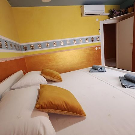 Pia Apartment Dugi Rat Eksteriør billede